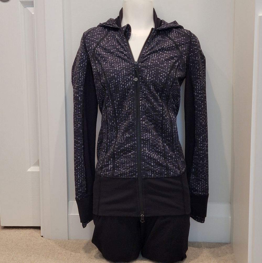 LULULEMON Grey Daily Practice Jacket - Picture 12 of 13